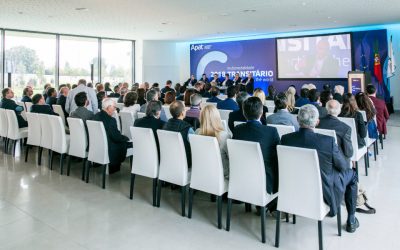 Congresso debate os desafios da economia digital na actividade transitária