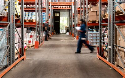Guia Adecco: supply chain e logística com salários competitivos