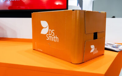 Em colaboração com os clientes DS Smith substitui mil milhões de peças de plástico