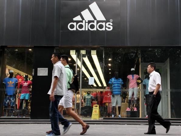 Adidas pretende cortar importações da China